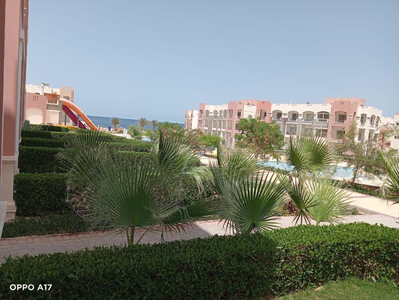 Oyster Bay Beach Resort Абу-Дабаб Экстерьер фото